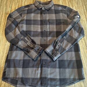 The North Face Long Sleeve Button Down Paid Flannel Shirt Gray Black Mens Size L